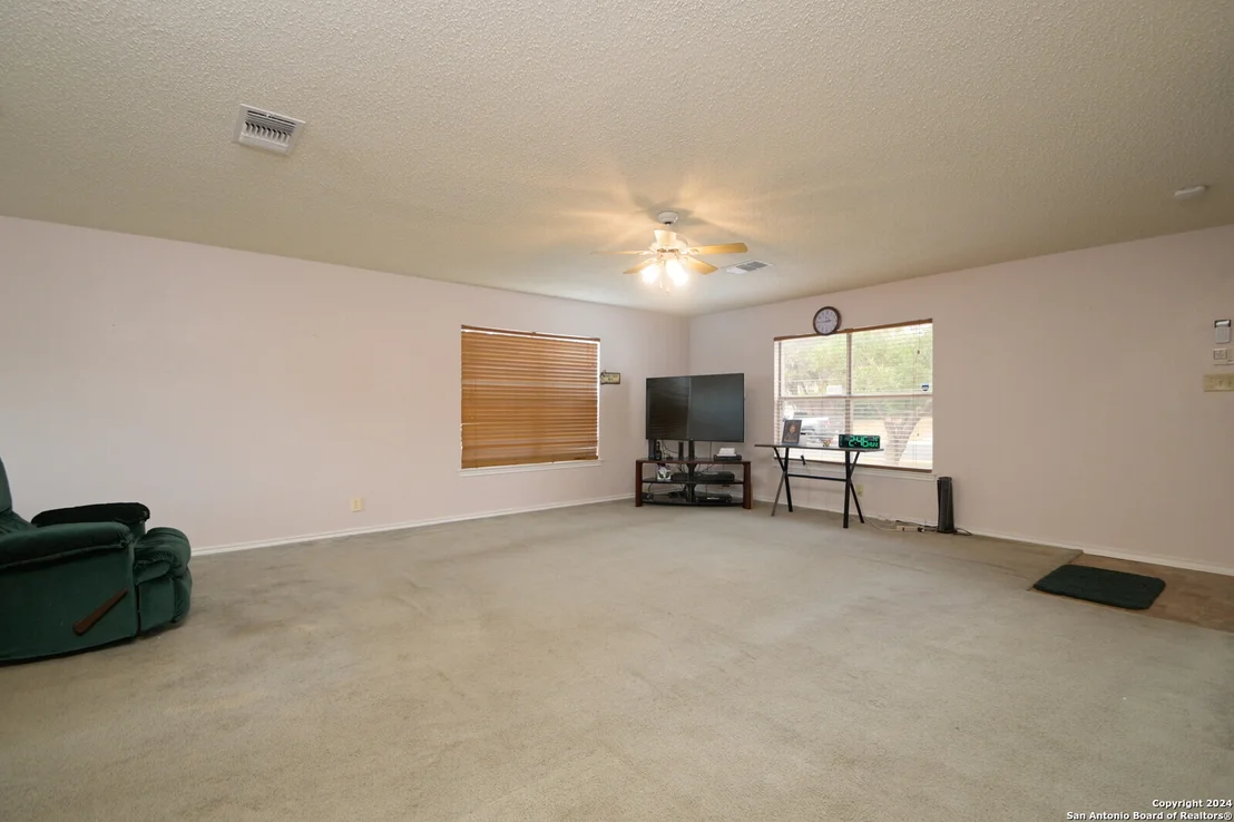 Photo of 7724 Wood Bluff