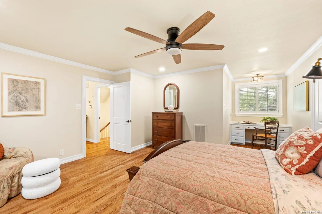 Photo of 2 CHATSWORTH WAY