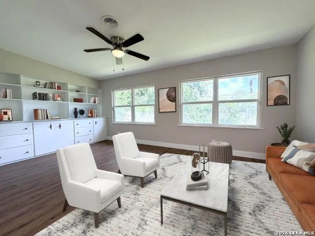Photo of 539 Oakleaf Dr