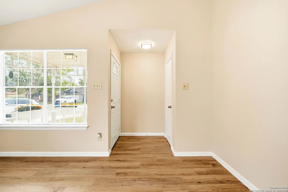 Photo of 10127 Pebblestone