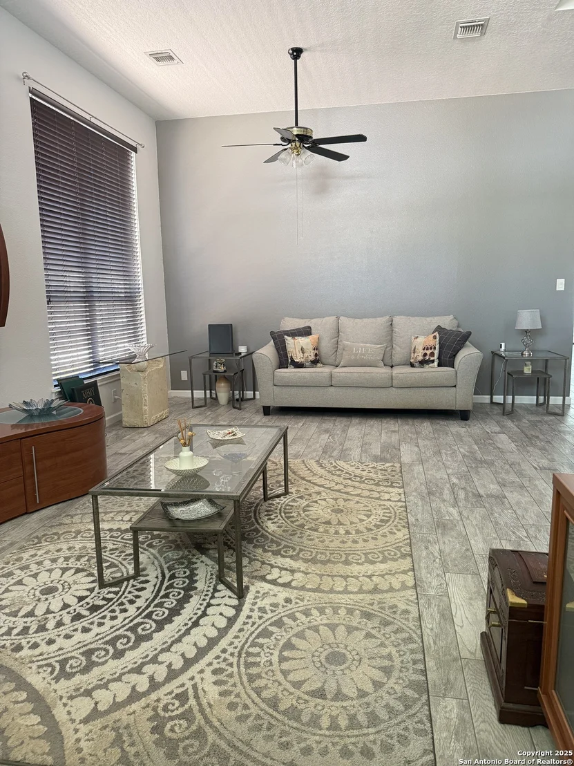 Photo of 2710 Montebello