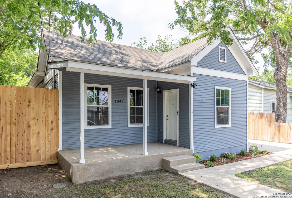 Photo of 1042 PASO HONDO