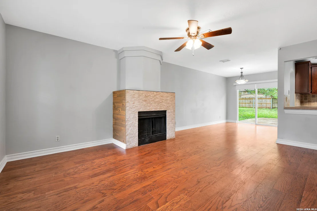 Photo of 7502 Beaver Tree