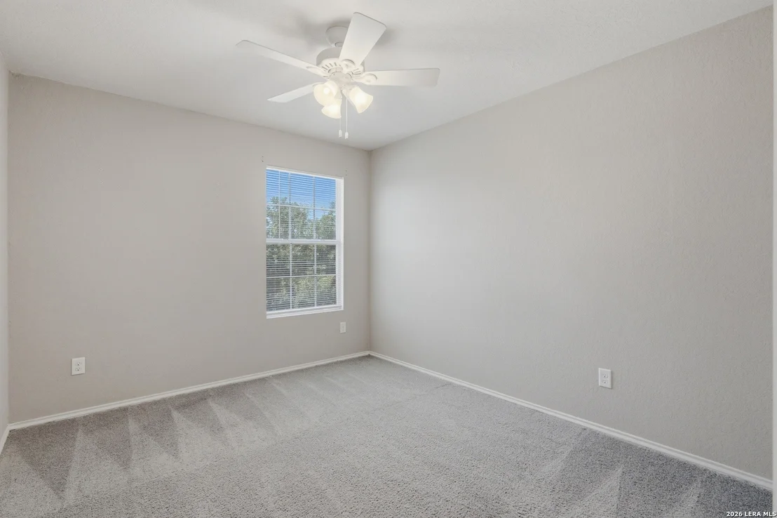 Photo of 493 Auburn Park