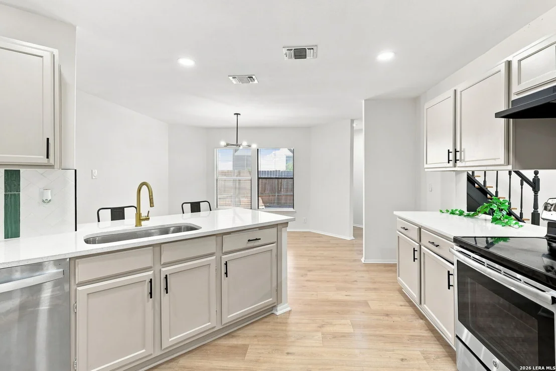 Photo of 10064 Spruce Ridge