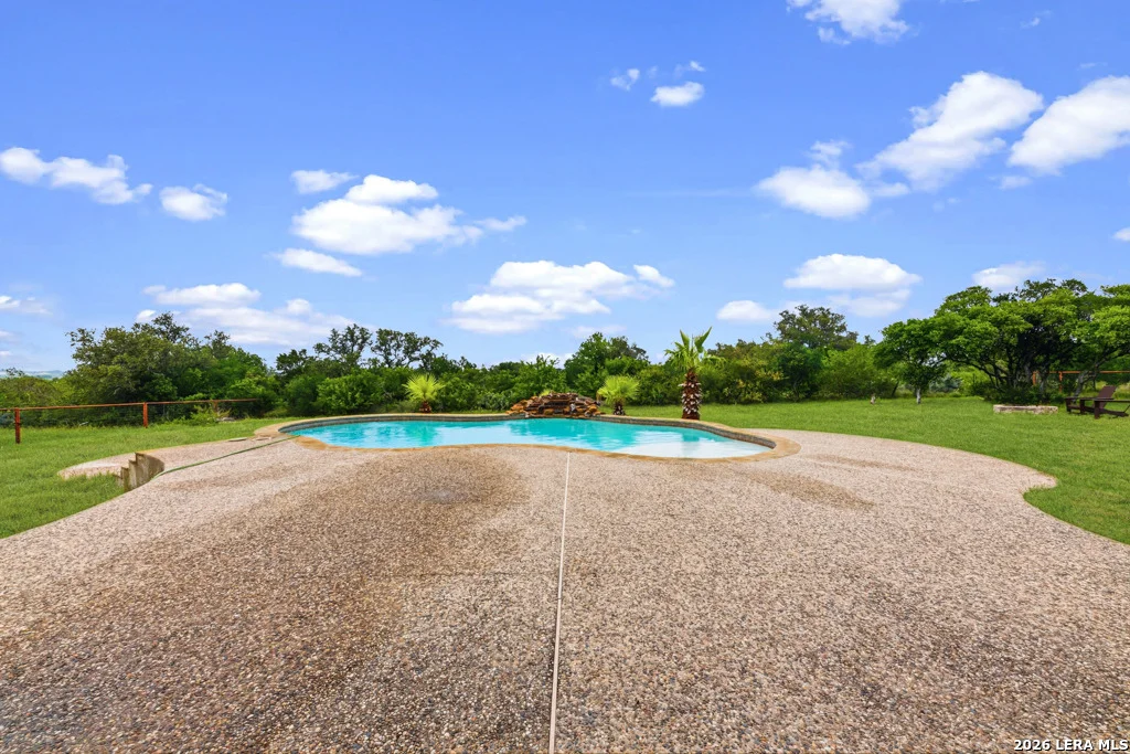 Photo of 951 Private Road 3702