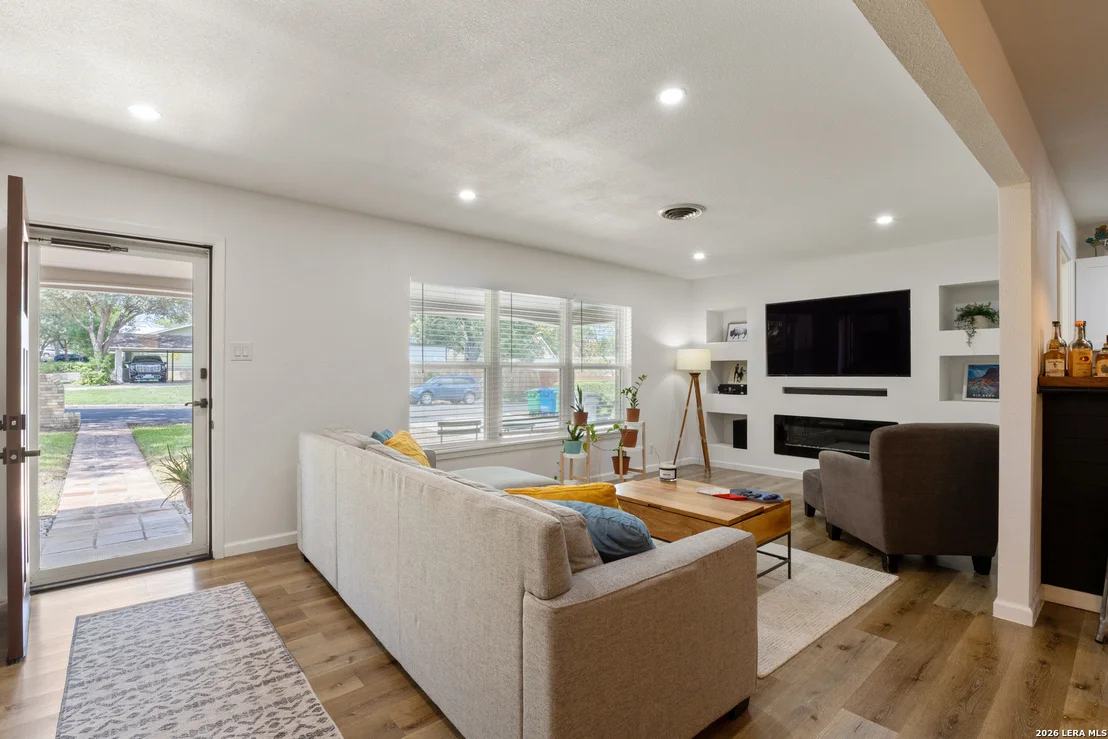 Photo of 8002 Briargate