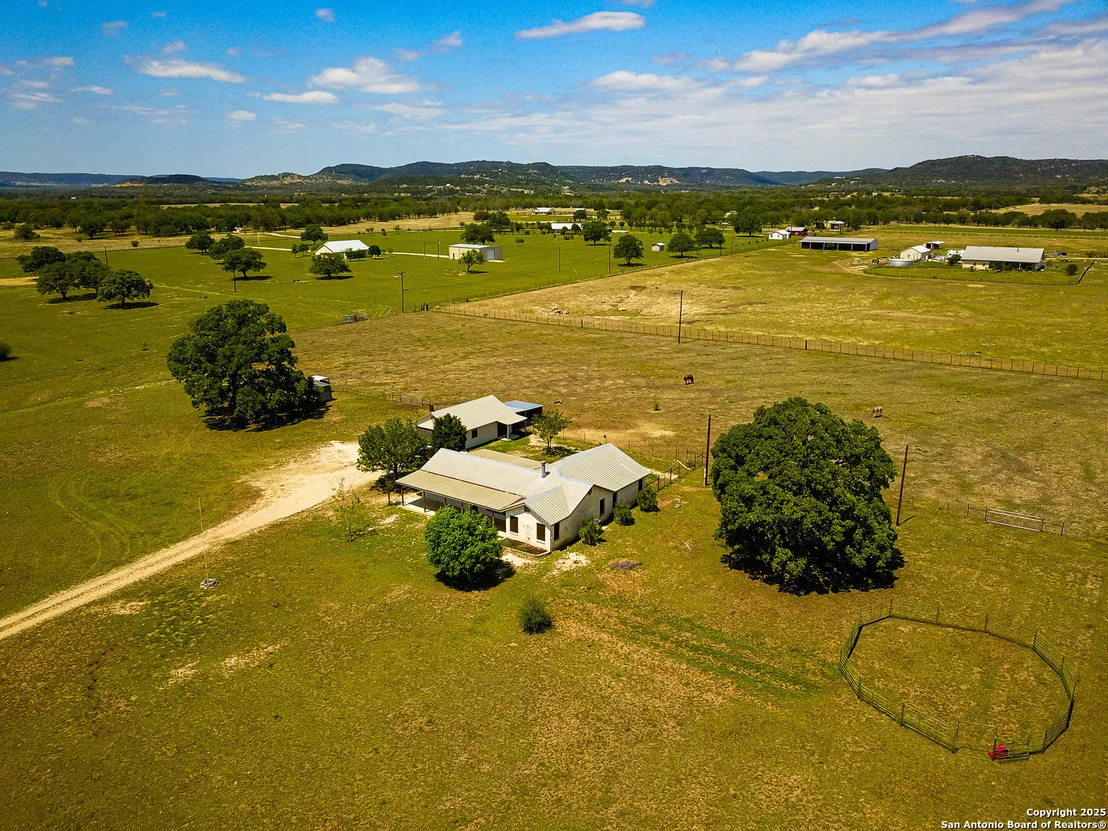 Photo of 472 Valley View Trail