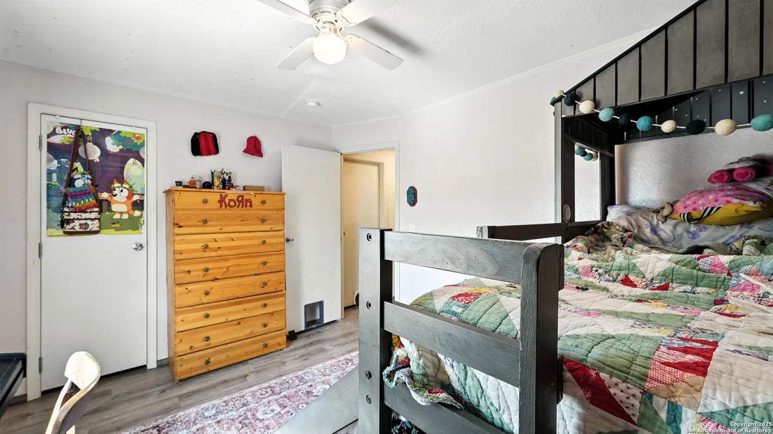 Photo of 355 Holley