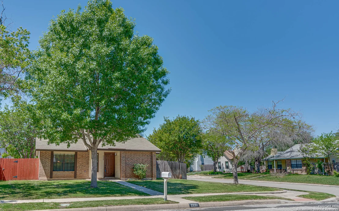 Photo of 2251 REGENCY PT