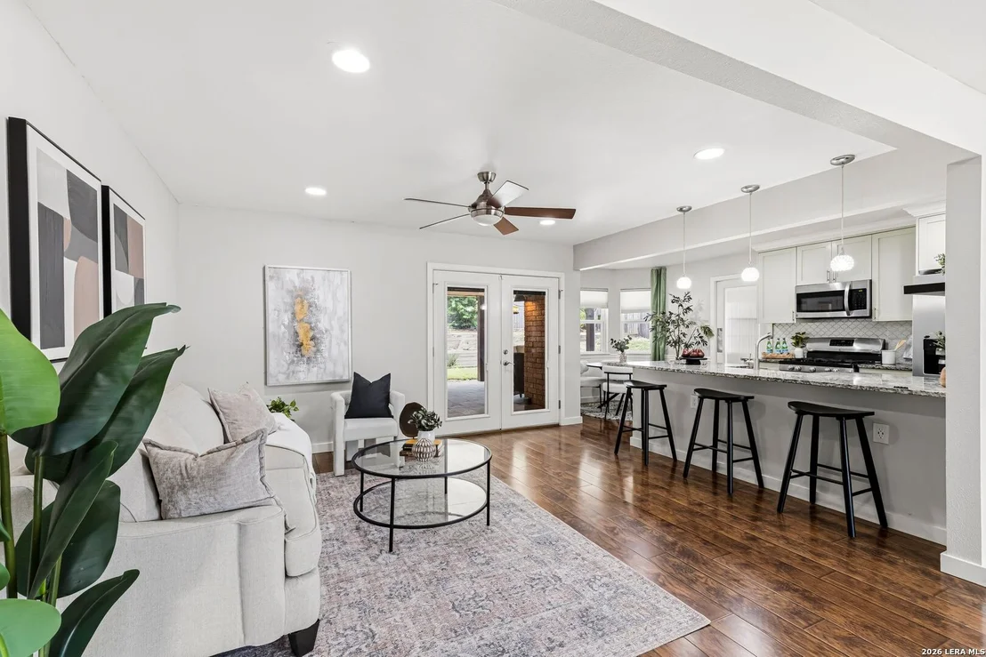 Photo of 3918 OAK TRL