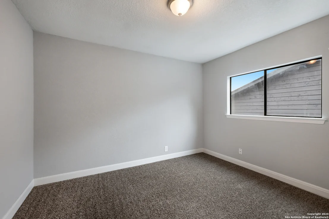 Photo of 2622 JOHNSON GRASS