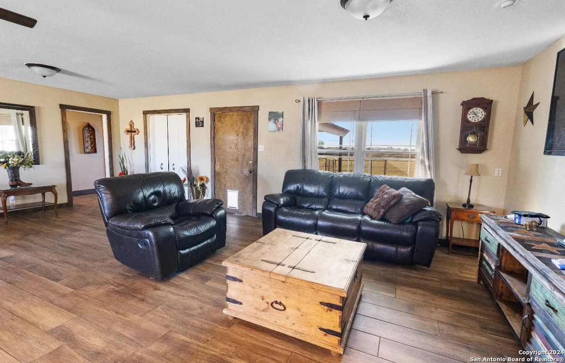 Photo of 458 COUNTY ROAD 664