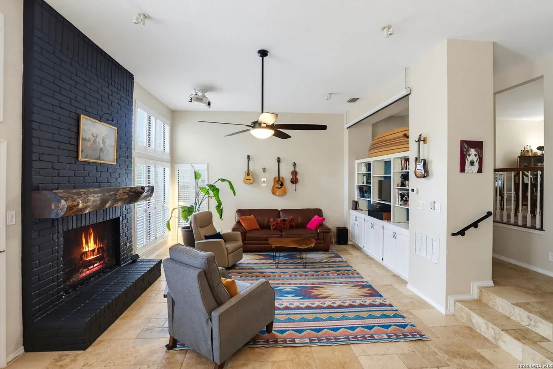Photo of 15906 MISSION RDG