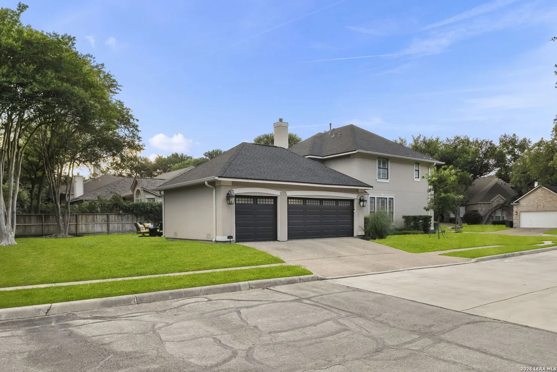 Photo of 2302 BLACKOAK BND