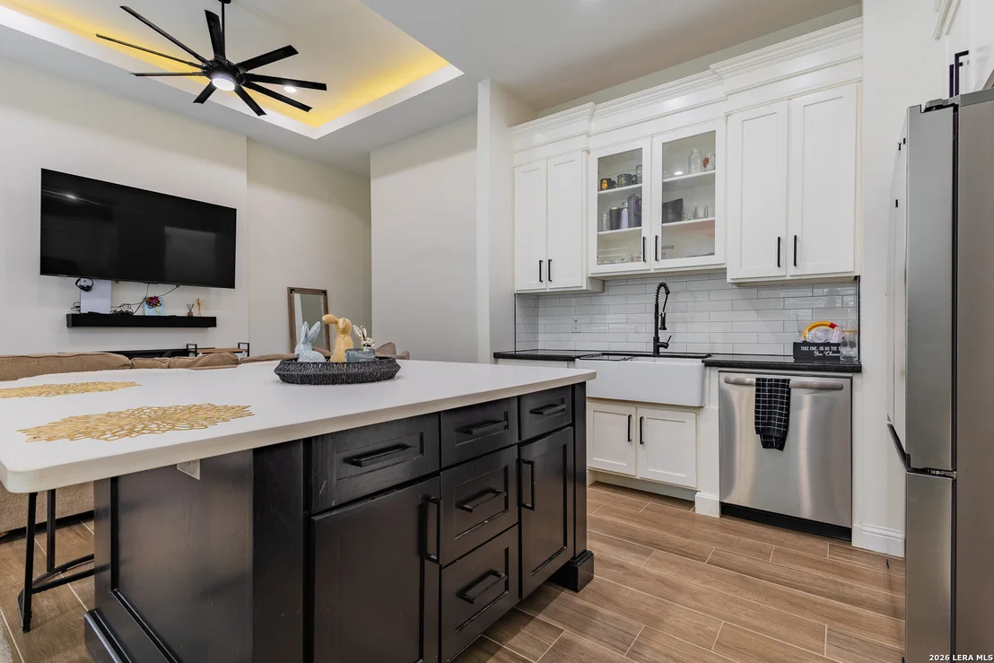 Photo of 709 Encinal Drive