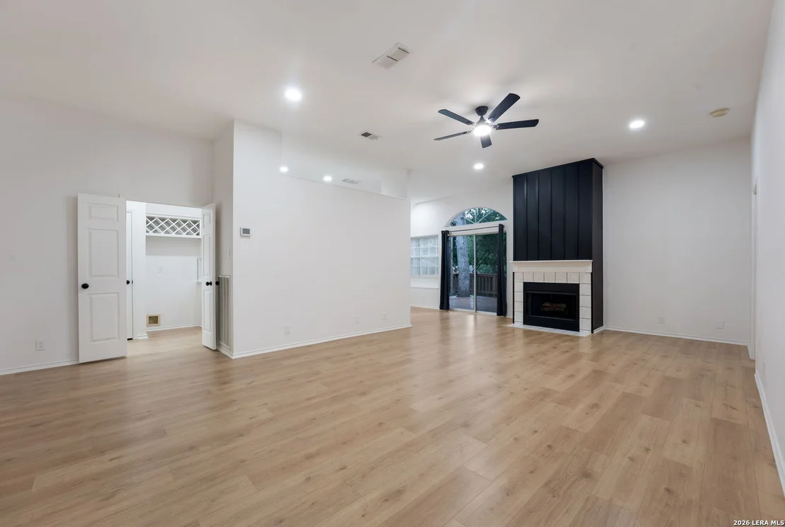 Photo of 3900 Whitaker