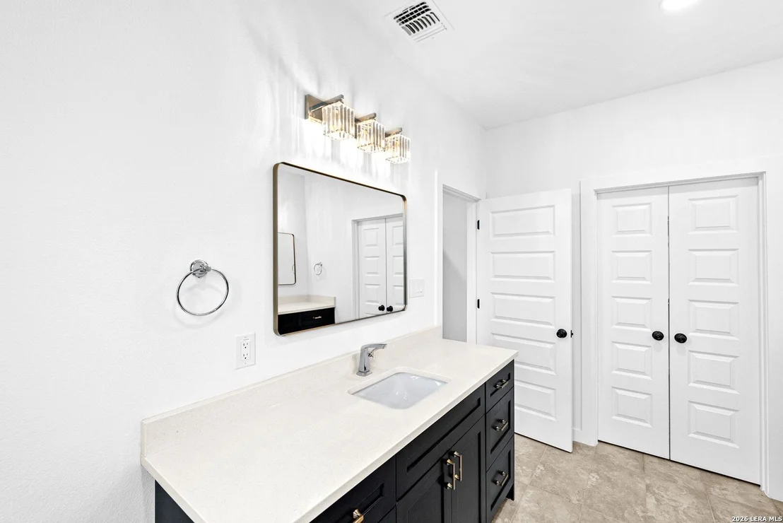 Photo of 110 San Antonio Blvd