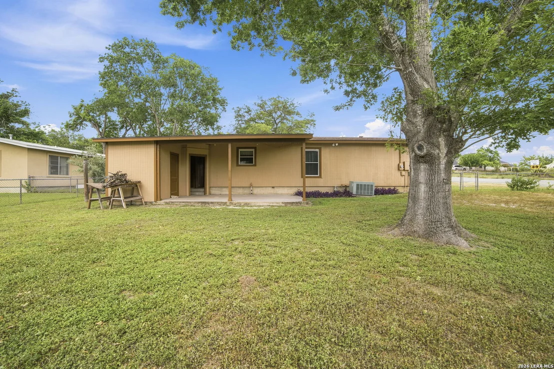 Photo of 225 LOWER LACOSTE RD