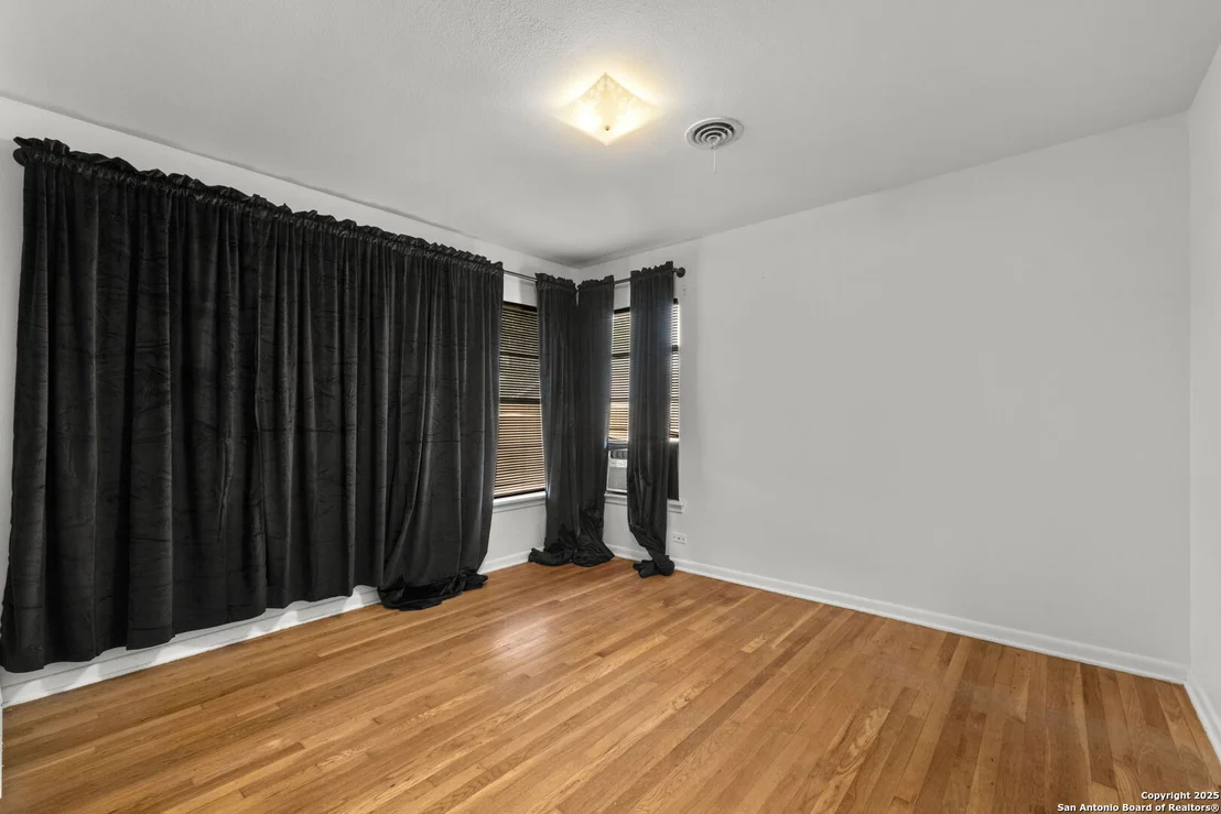 Photo of 926 Olney Drive