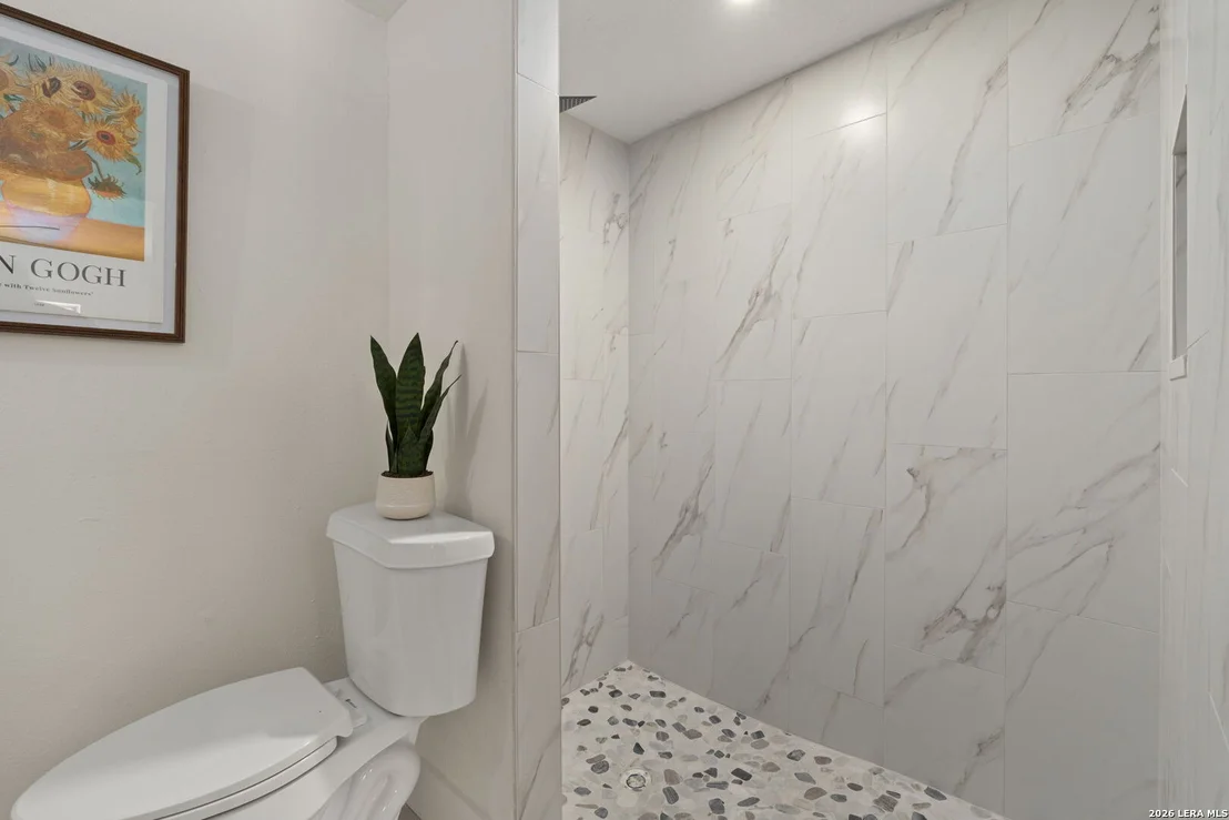 Photo of 219 THORAIN BLVD