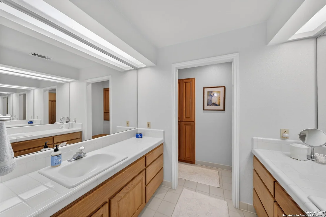 Photo of 1714 continental