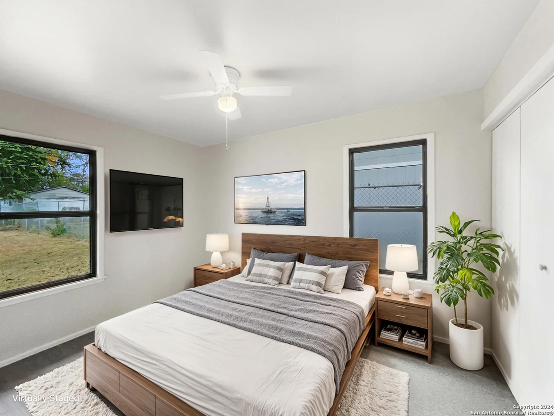 Photo of 743 UTOPIA LN