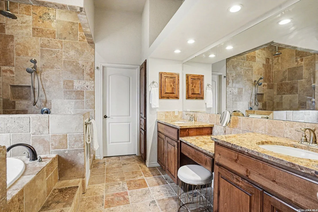 Photo of 233 MEADOWLARK LN