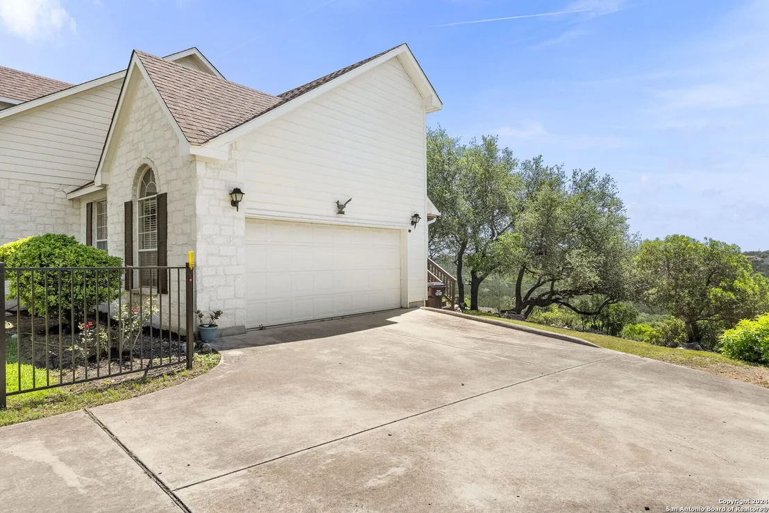 Photo of 345 COUNTY ROAD 2748