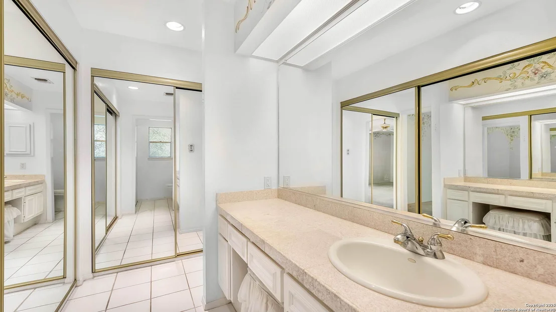 Photo of 13542 Hollow View
