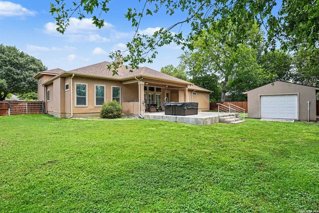 Photo of 233 MEADOWLARK LN