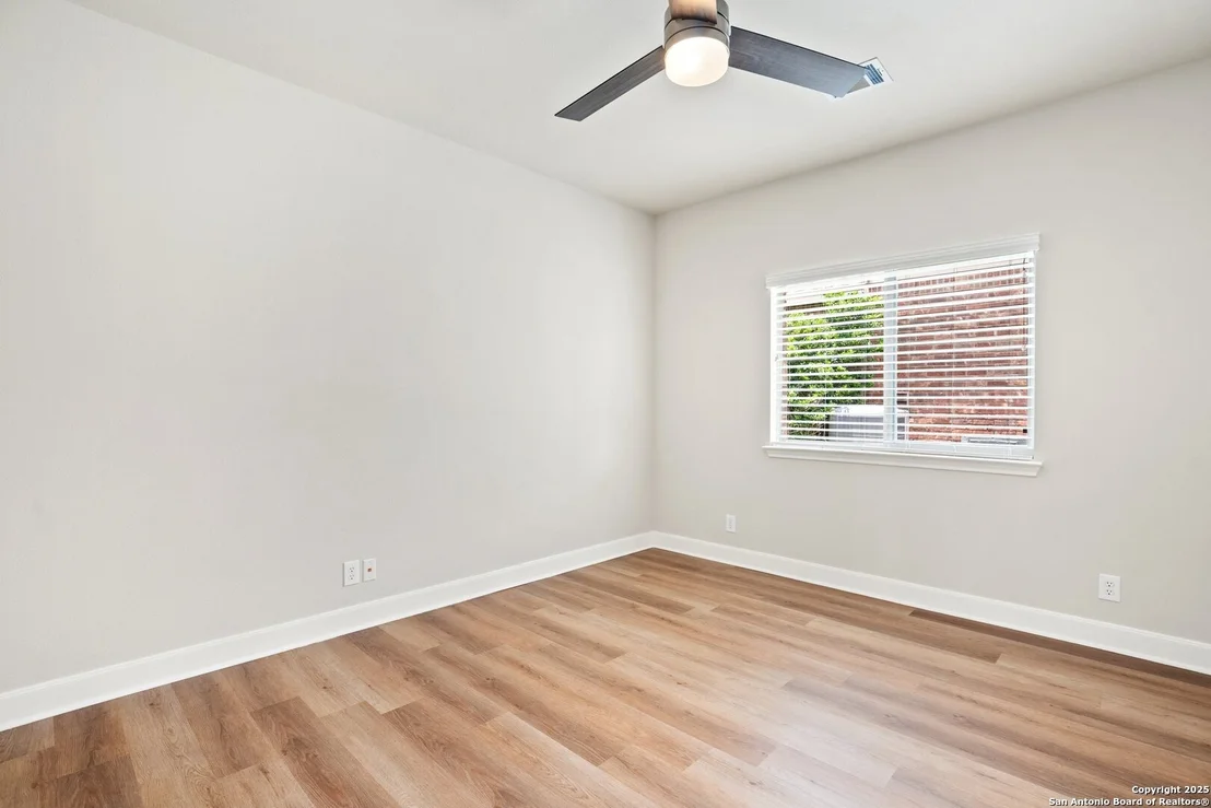 Photo of 5334 Tulip Bnd