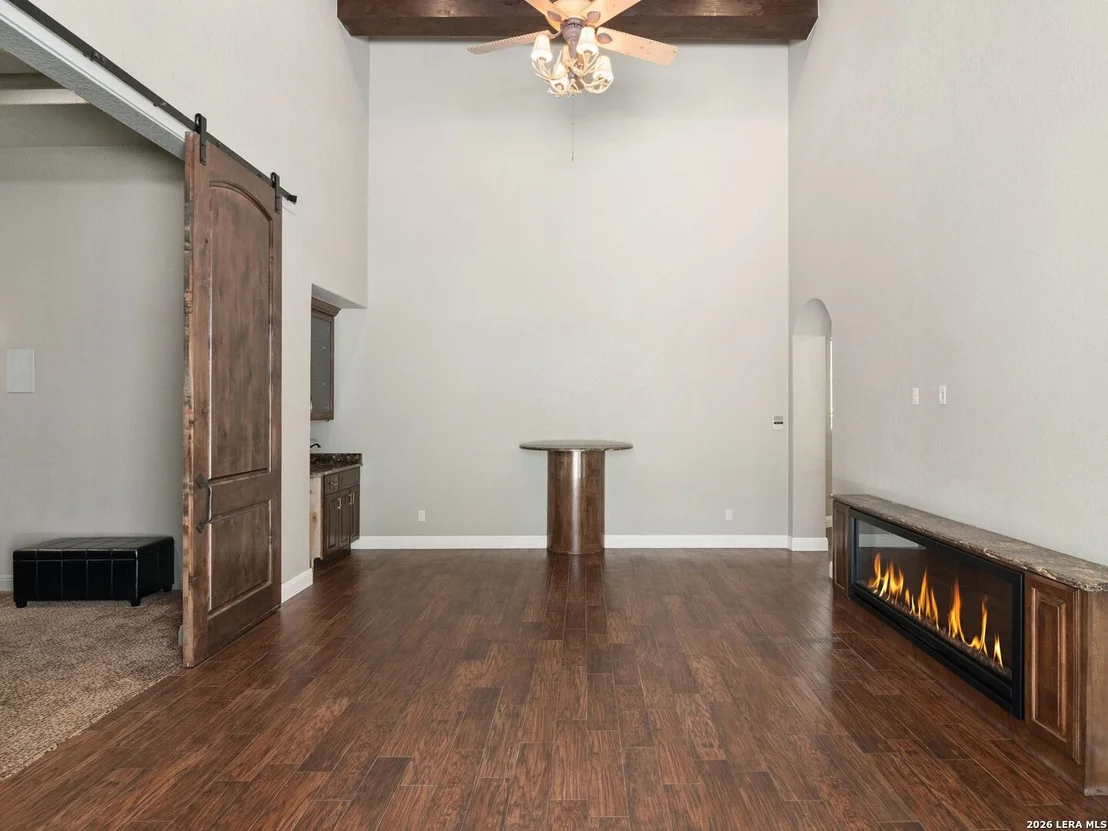Photo of 202 WELLESLEY LOOP