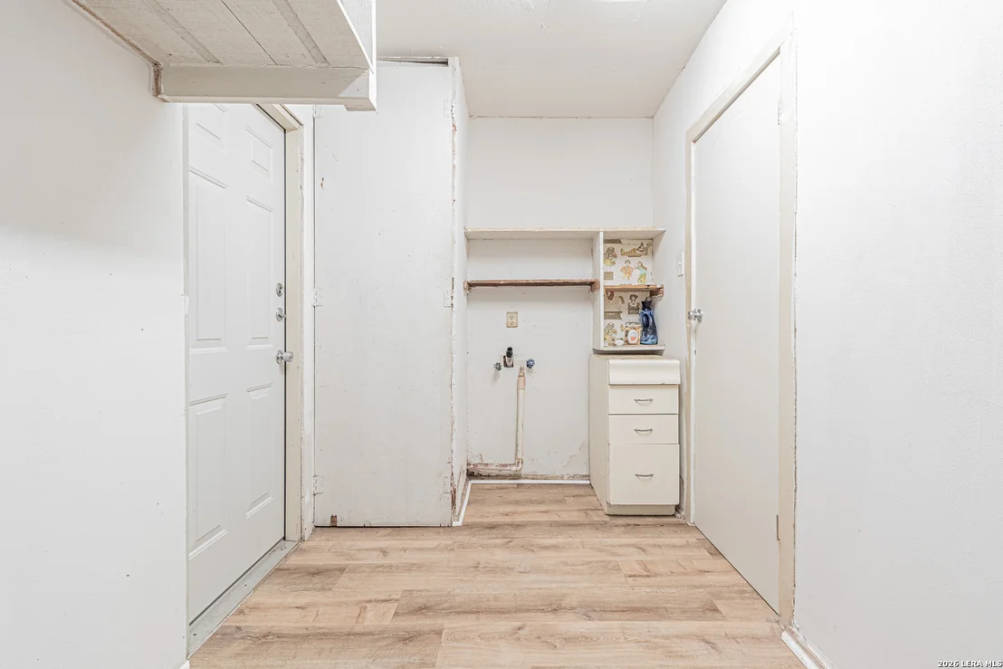 Photo of 717 Aero