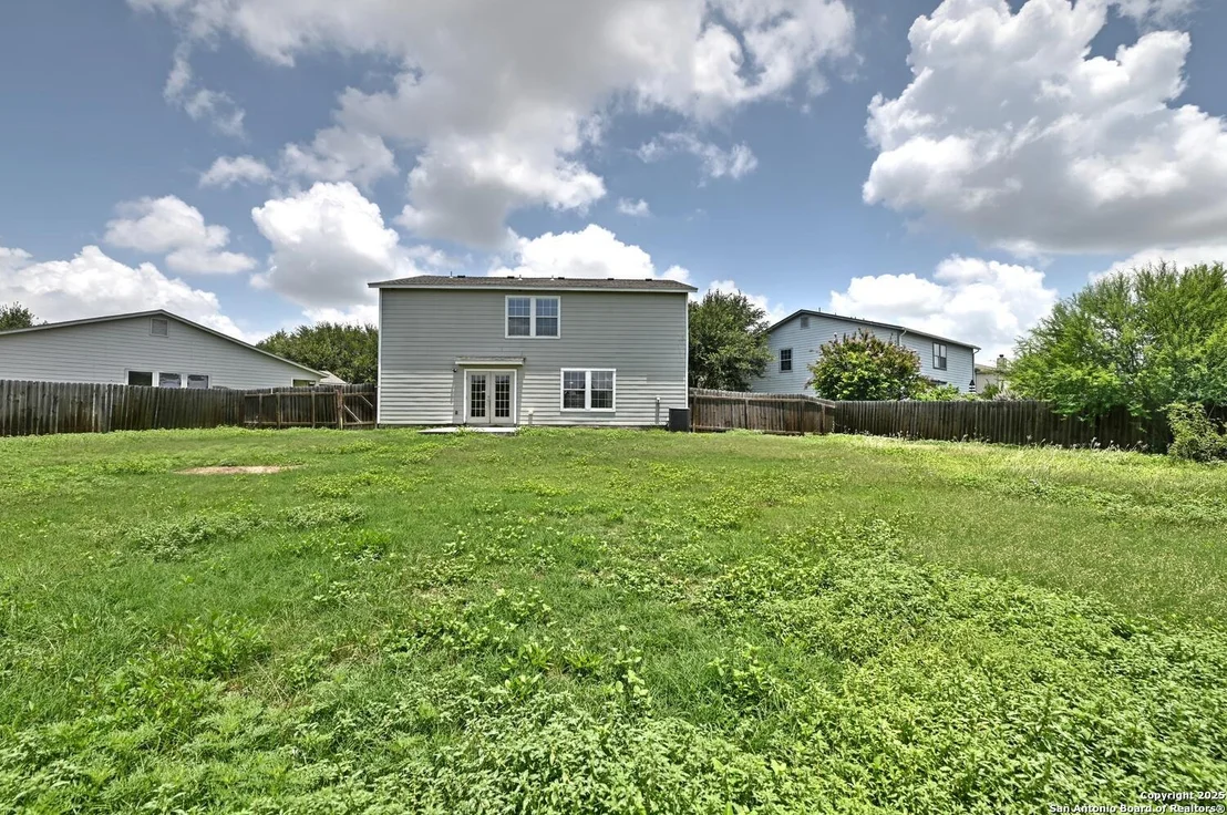 Photo of 245 gatewood