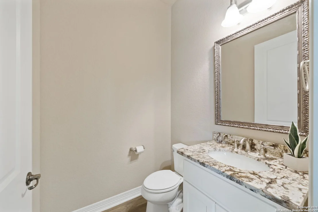 Photo of 29034 AXIS VIEW