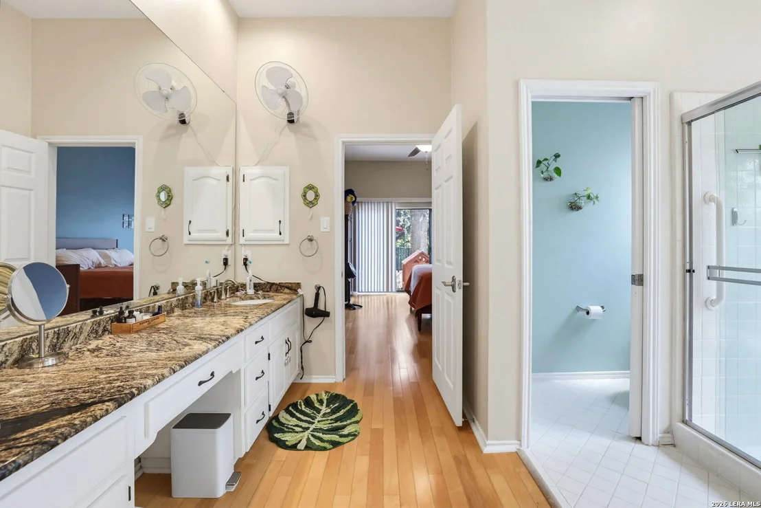 Photo of 15906 MISSION RDG