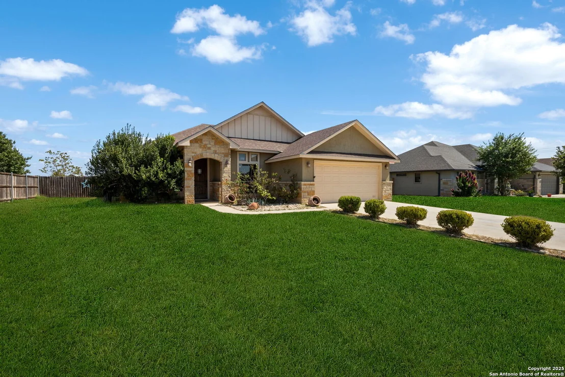 Photo of 1666 Vista View
