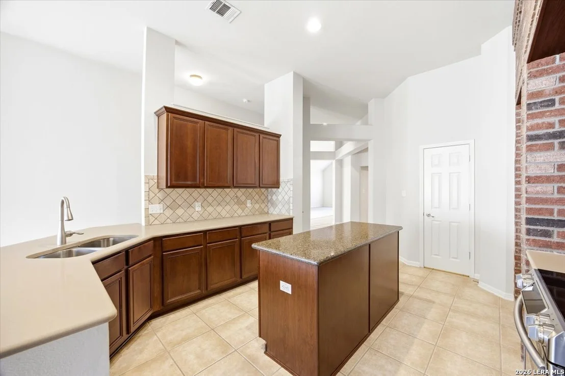 Photo of 13115 Five Brks