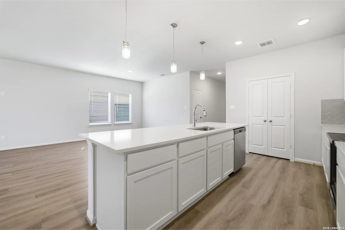 Photo of 2906 Tengyc Bow
