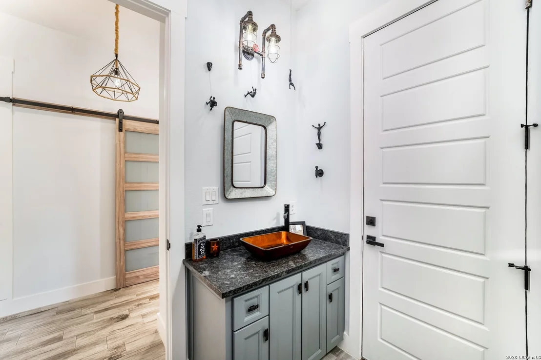 Photo of 452 Wentworth