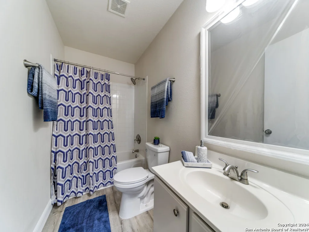 Photo of 13530 HICKORY TAVERN