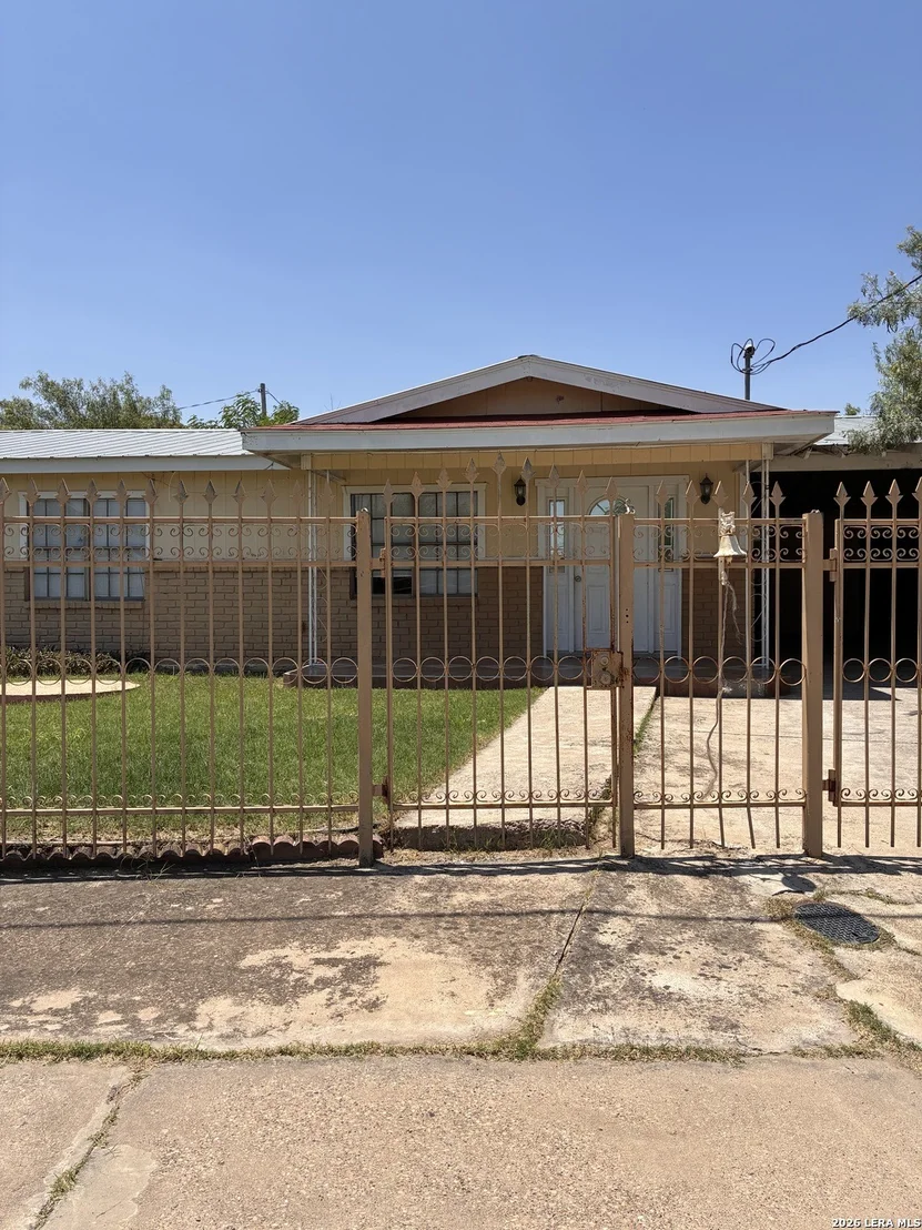 Photo of 1398 Wilson