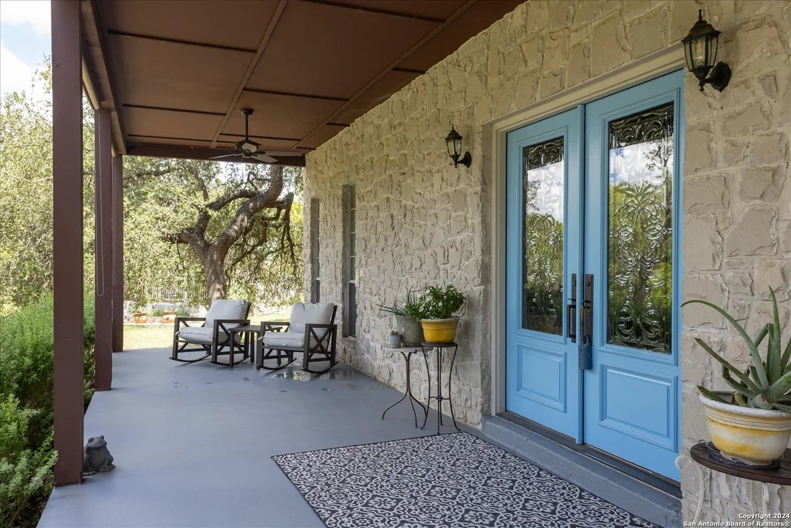 Photo of 233 WALNUT GROVE RD