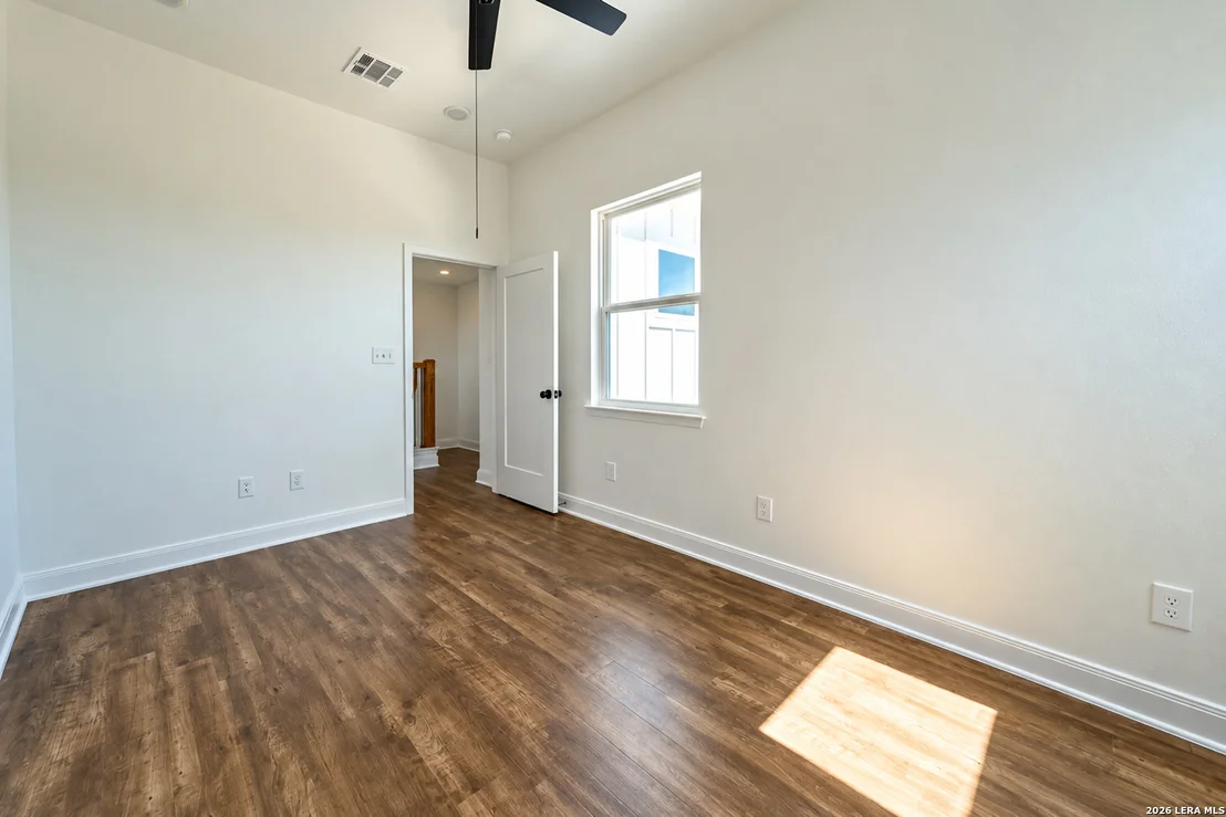 Photo of 5164 Comanche Dr