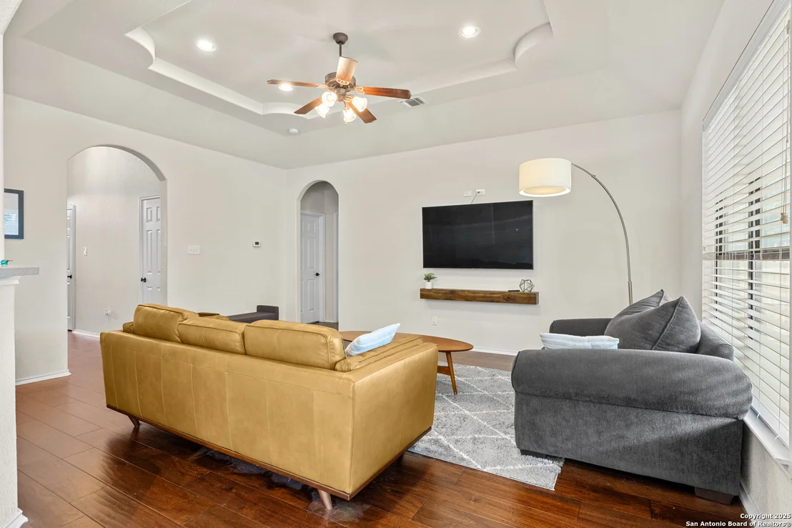 Photo of 9815 Leubeck Ranch
