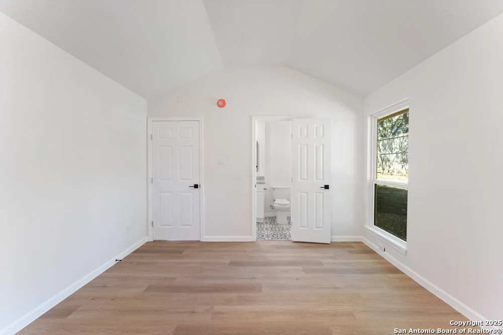 Photo of 9511 Deerbrook