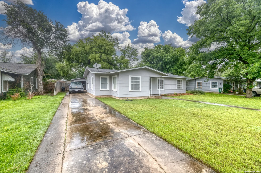 Photo of 832 Maple St