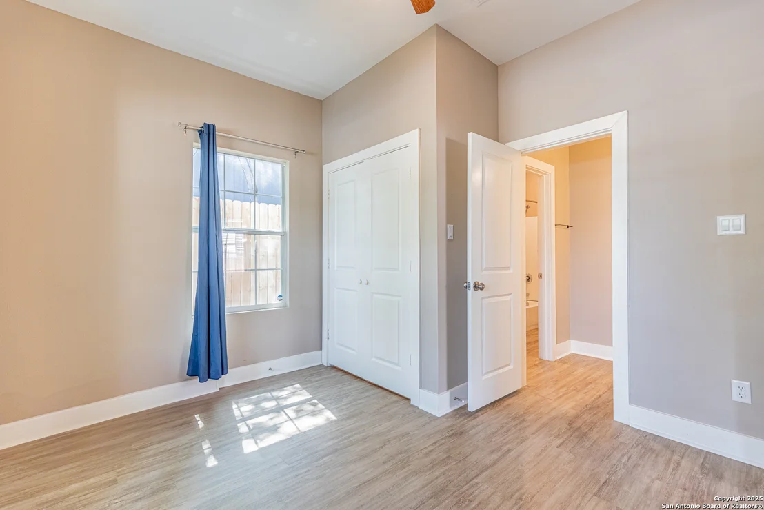 Photo of 1042 PASO HONDO