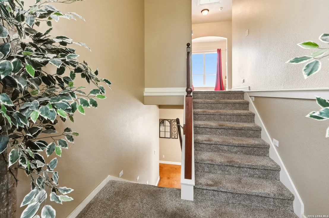 Photo of 752 Taylor Pt